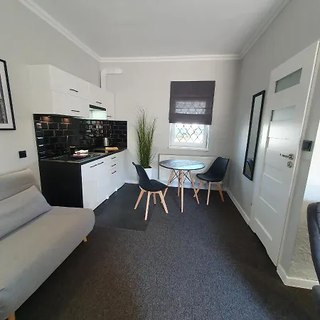 ホームステイ & De'gorska *