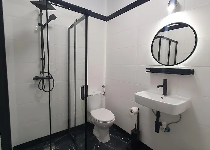 ホームステイ & De'gorska *