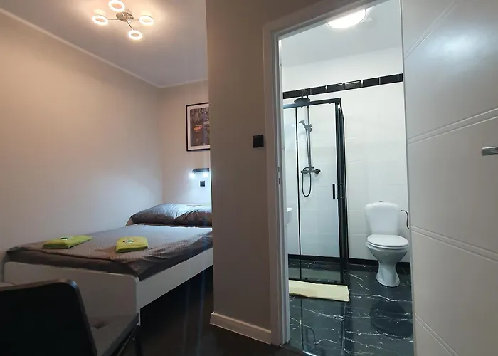 Проживание в семье & De'gorska